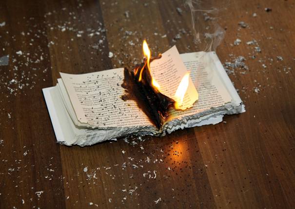 Kniha zhorená