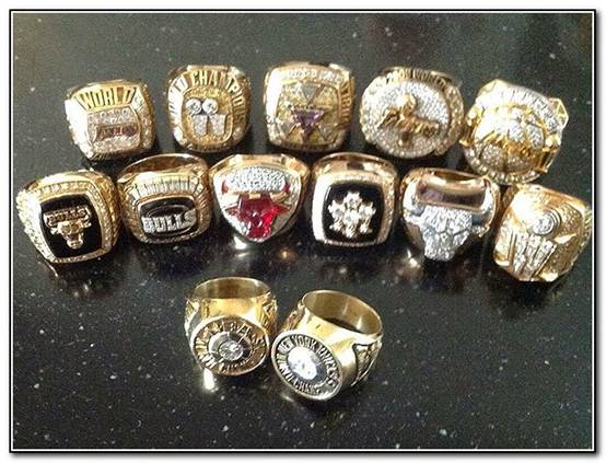 http://2.bp.blogspot.com/-E_cmoEik_pE/U1agohsY07I/AAAAAAAAAIA/1dgJoQsDFF8/s1600/phil-jackson-rings-total.jpg