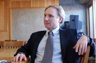 Dan Brown