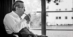 Georges Simenon.